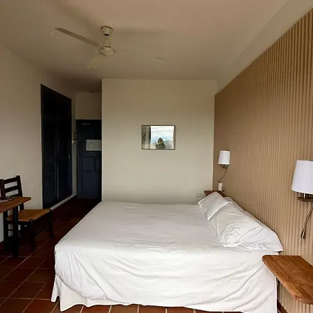 Cerro De Hijar Hotel