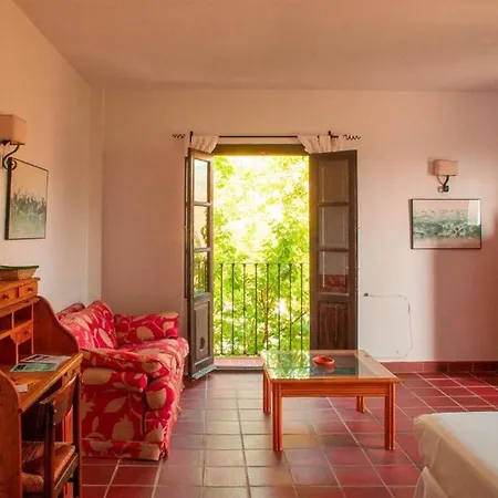 Cerro De Hijar Hotel
