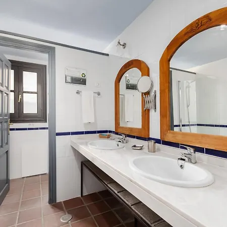 Hotel Cerro De Hijar 3*