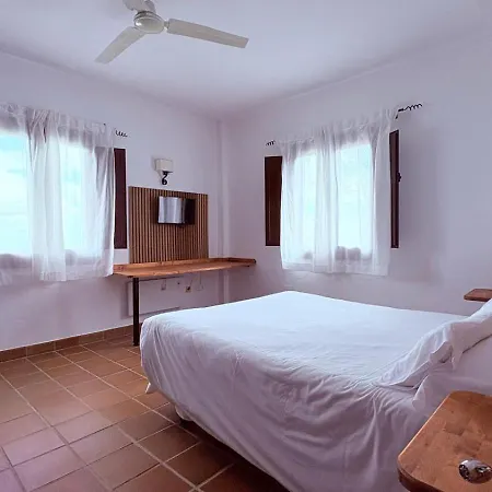 Hotel Cerro De Hijar 3*